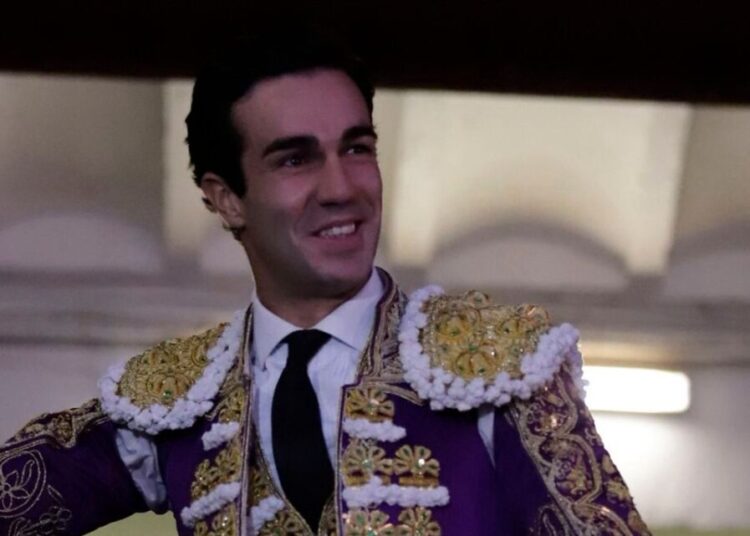 Porta Grande para Tomás Rufo em Guadalajara