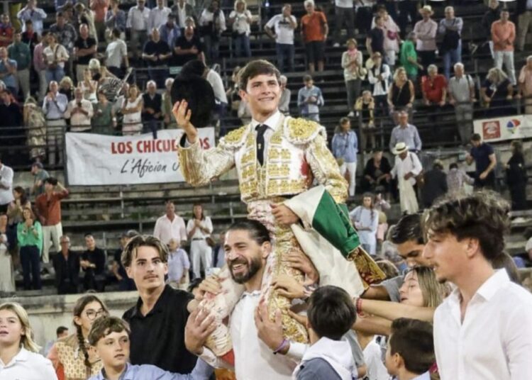 Aarón Palácio triunfou ao lado de gigantes em Nimes e em dia de Alternativa