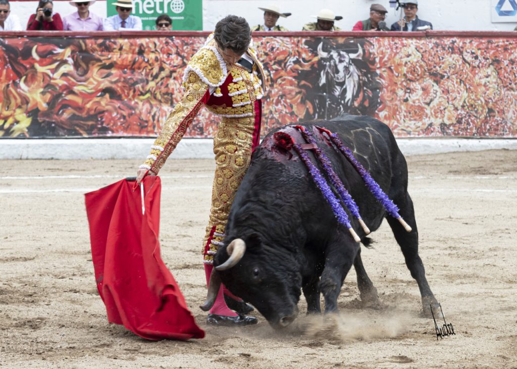 Castella protagoniza triunfo maior em Latacunga