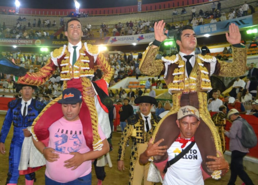 De Miranda e Colombo a ombros na segunda de San Cristóbal