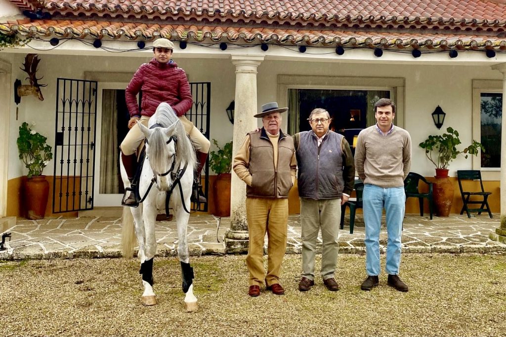 Vasco Veiga apoderado por Rafael Vilhais