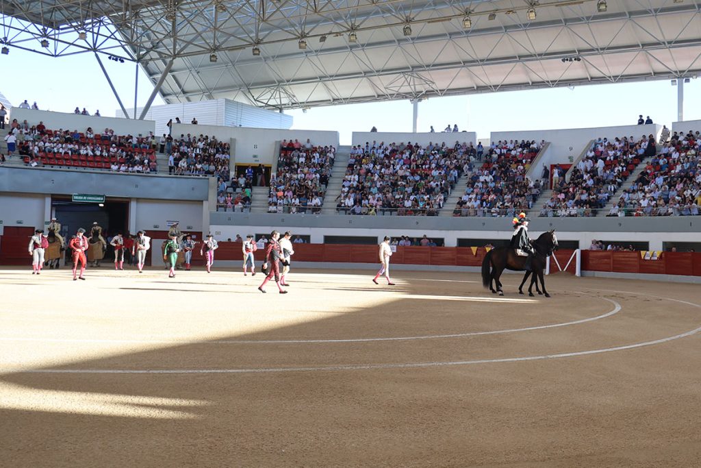 Gonzalo Caballero a ombros em Las Rozas