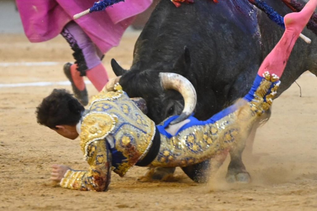 Primeira de Castellón com forte voltareta de Aarón Palácio