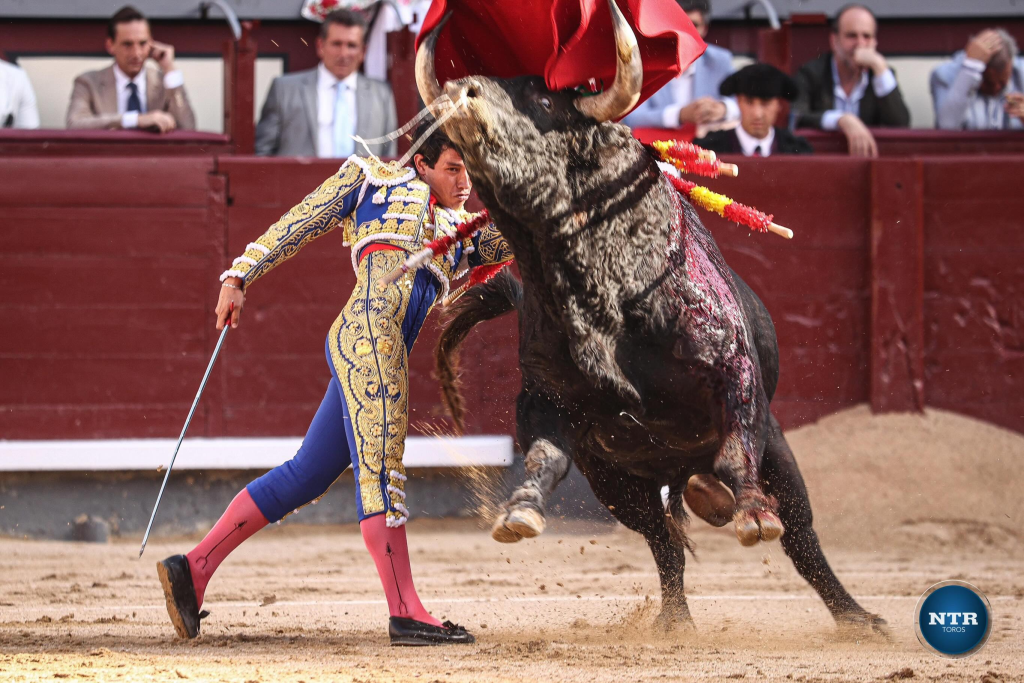 Pouco mais que ovação em Madrid