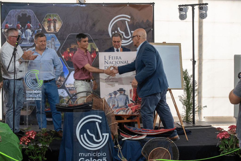 António Imaginário cria cartaz oficial da Feira Nacional do Cavalo 2026