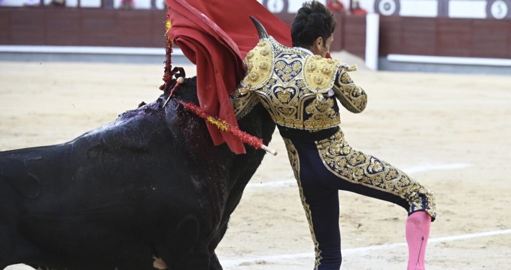 Pérez Mota com susto em Las Ventas