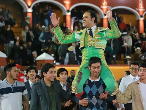 José Luís Angelino despede-se das arenas com uma Porta Grande em Tlaxcala